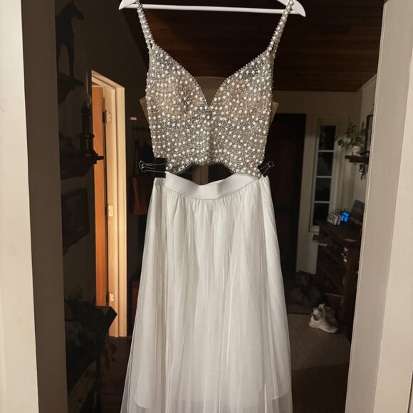 DB Studio Embellished Wedding Top - Picture 13 of 14